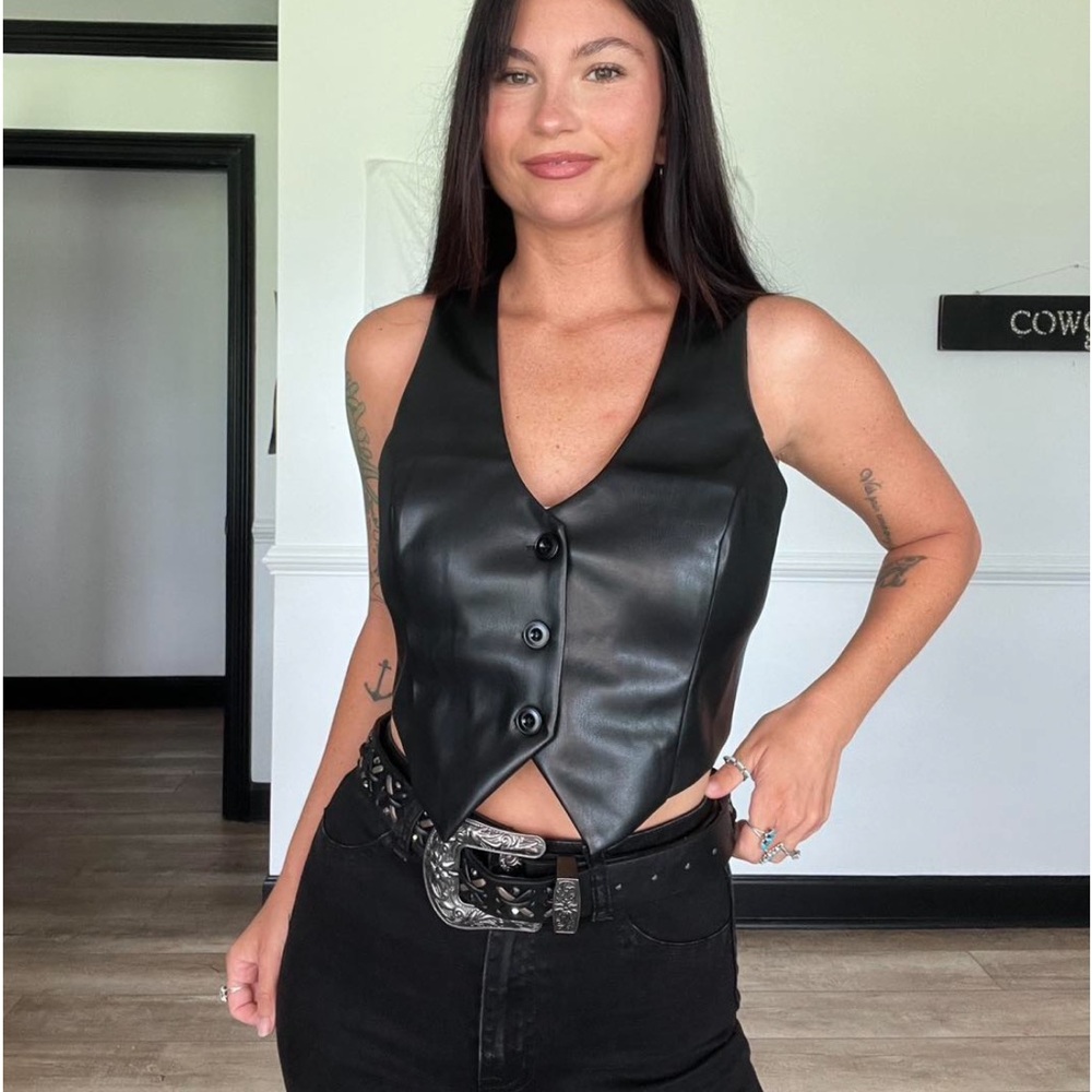 Women's Black Leather Vest